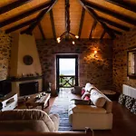 Casa di campagna Luxury House In The Hills *