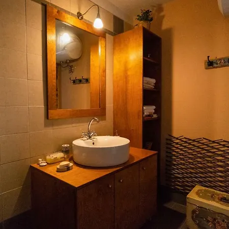 Luxury House In The Hills