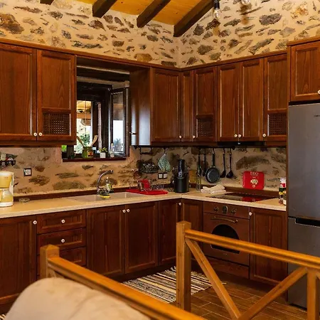 Luxury House In The Hills