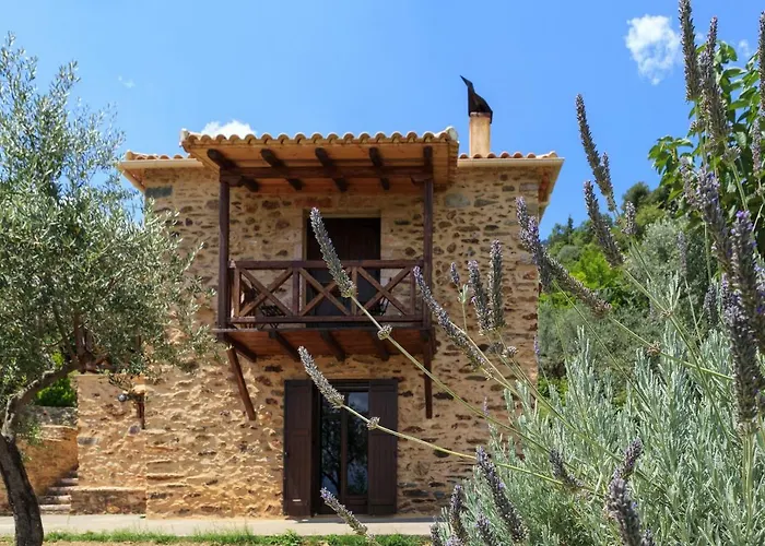 Летний дом Luxury House In The Hills *